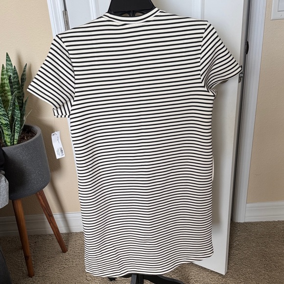 Classic Black and Off-White Striped Short Sleeve Dress - Picture 3 of 3